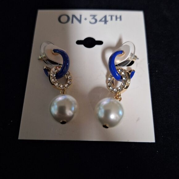 ๐On 34th Gold-Tone Pave Blue Ring & Imitation Pearl Charm C-Hoop Earrings - Picture 2 of 6